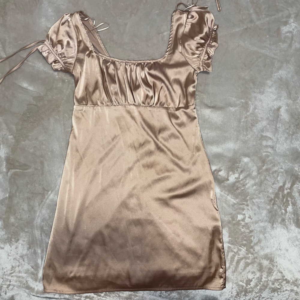 Fashionnova Sz S Gold satin mini dress